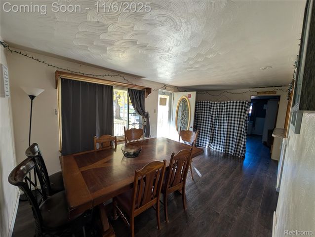 805 Oak Street, Lennon Village, MI 48449