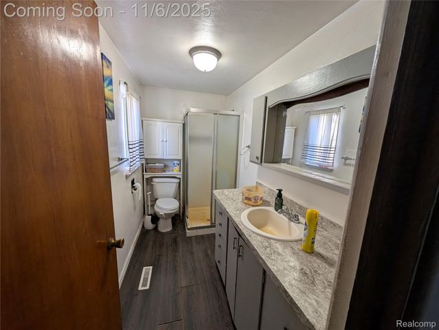 805 Oak Street, Lennon Village, MI 48449