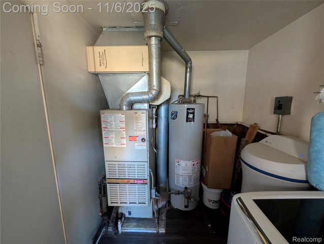 805 Oak Street, Lennon Village, MI 48449