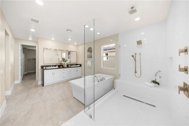 72 Ray, Irvine, CA 92618