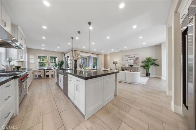 72 Ray, Irvine, CA 92618