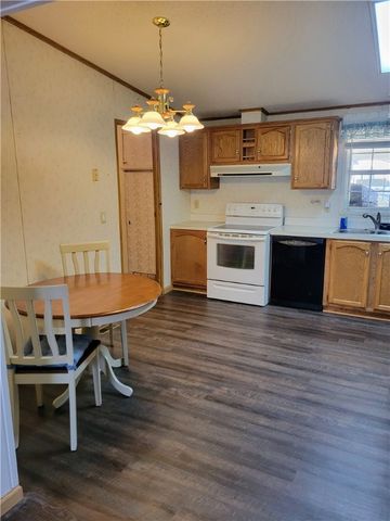 826 Clover Ln, Murrysville, PA 15668