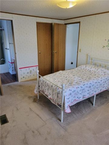 826 Clover Ln, Murrysville, PA 15668