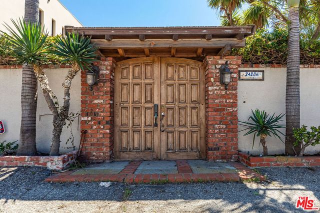 24236 Malibu Road, Malibu, CA 90265