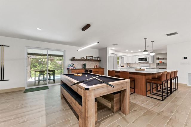 1830 LAKEVIEW RD, Clearwater, FL 33764