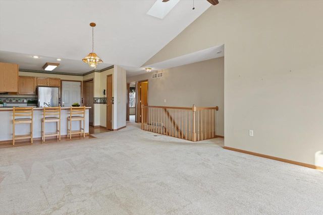 3024 Edmonton Drive, Sun Prairie, WI 53590