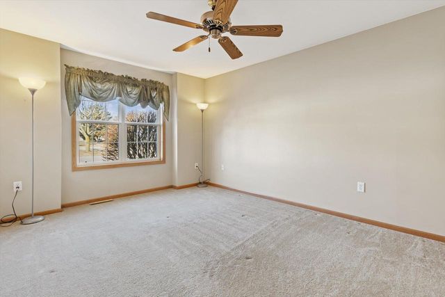 3024 Edmonton Drive, Sun Prairie, WI 53590