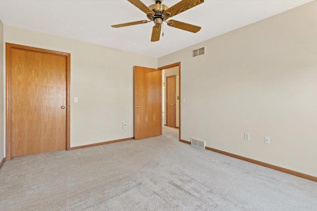 3024 Edmonton Drive, Sun Prairie, WI 53590