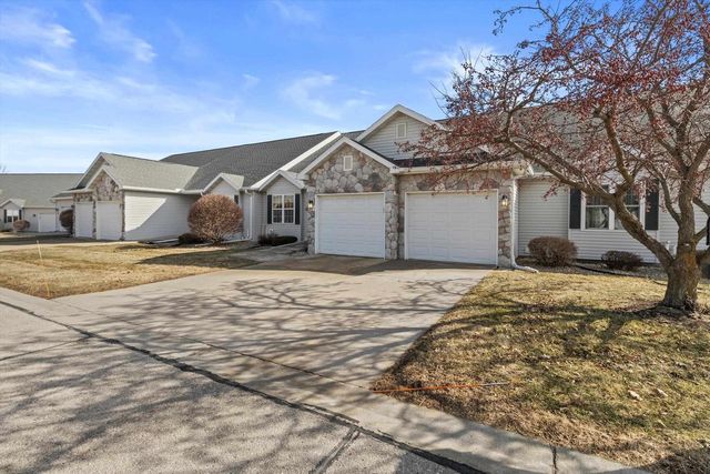 3024 Edmonton Drive, Sun Prairie, WI 53590