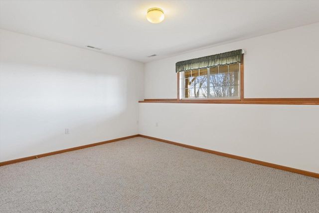 3024 Edmonton Drive, Sun Prairie, WI 53590