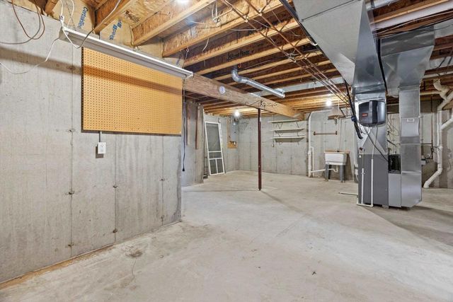 3024 Edmonton Drive, Sun Prairie, WI 53590