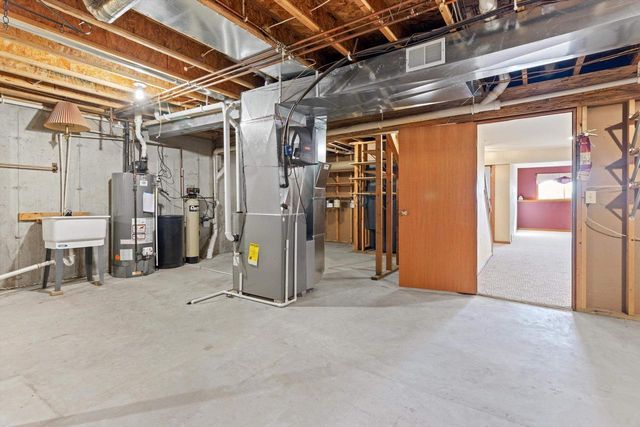 3024 Edmonton Drive, Sun Prairie, WI 53590