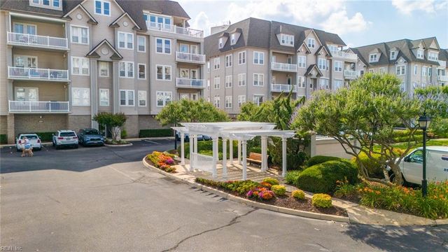 2308 Mariners Mark Way Apt 203, Virginia Beach, VA 23451