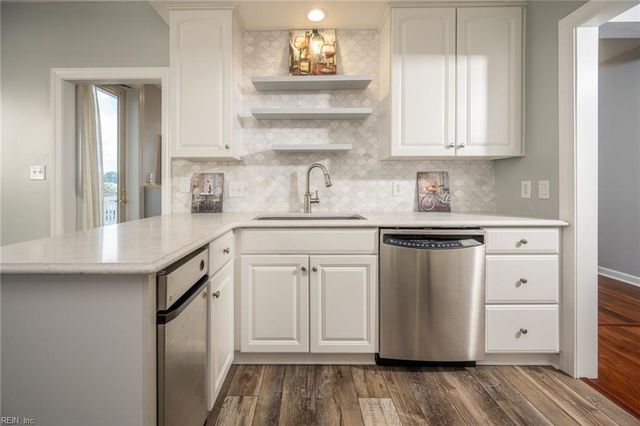2308 Mariners Mark Way Apt 203, Virginia Beach, VA 23451