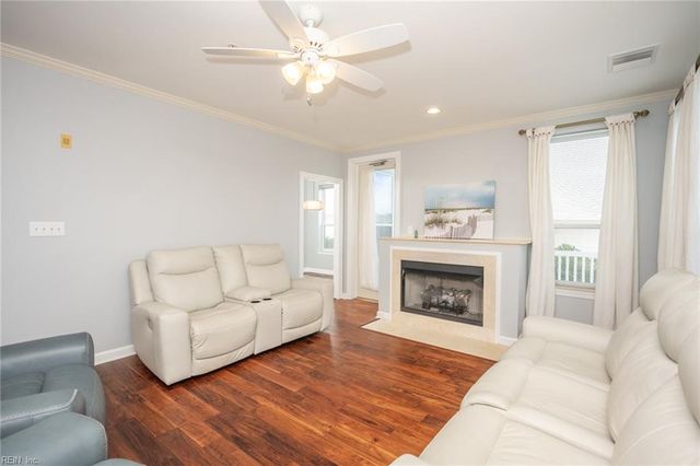 2308 Mariners Mark Way Apt 203, Virginia Beach, VA 23451