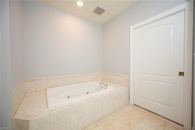 2308 Mariners Mark Way Apt 203, Virginia Beach, VA 23451