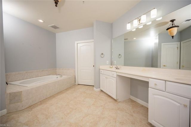 2308 Mariners Mark Way Apt 203, Virginia Beach, VA 23451