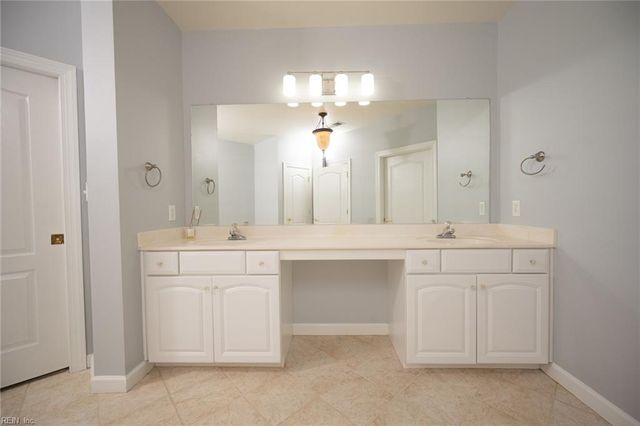 2308 Mariners Mark Way Apt 203, Virginia Beach, VA 23451
