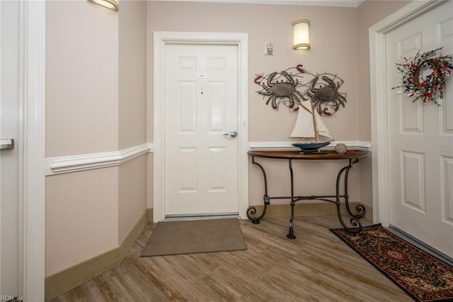 2308 Mariners Mark Way Apt 203, Virginia Beach, VA 23451