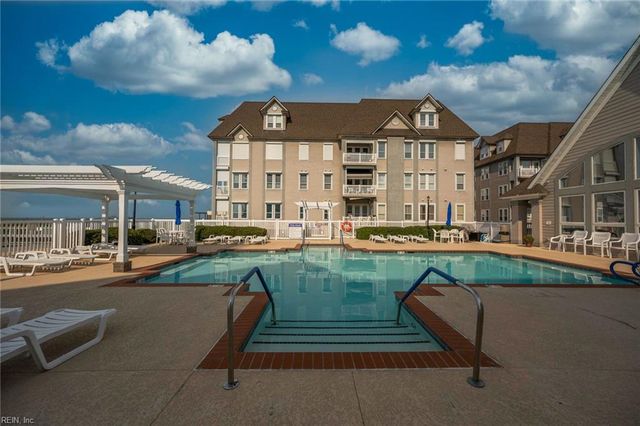 2308 Mariners Mark Way Apt 203, Virginia Beach, VA 23451