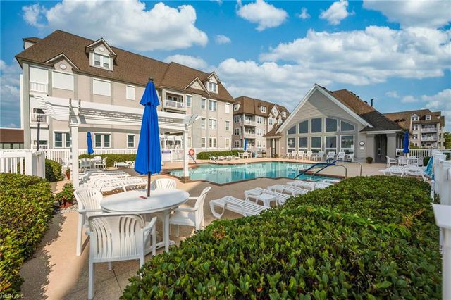 2308 Mariners Mark Way Apt 203, Virginia Beach, VA 23451