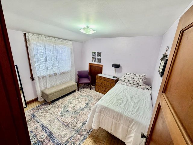 2239 S 73rd STREET, West Allis, WI 53219