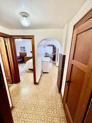 2239 S 73rd STREET, West Allis, WI 53219