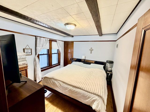 2239 S 73rd STREET, West Allis, WI 53219