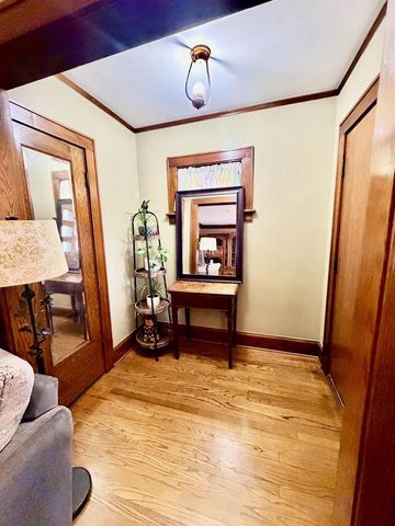 2239 S 73rd STREET, West Allis, WI 53219