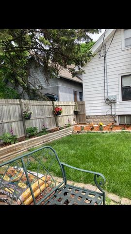 2239 S 73rd STREET, West Allis, WI 53219