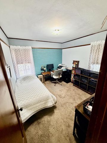 2239 S 73rd STREET, West Allis, WI 53219