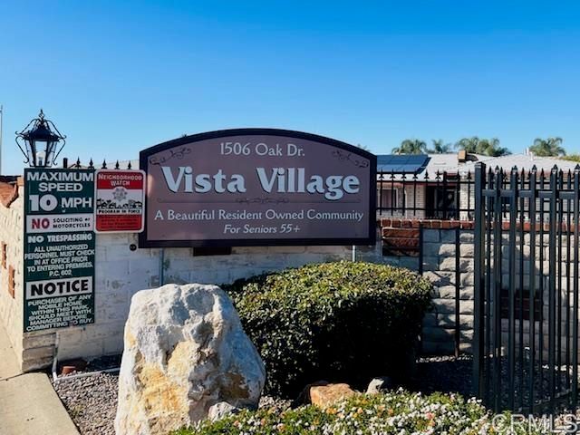 1506 Oak Drive 4, Vista, CA 92084