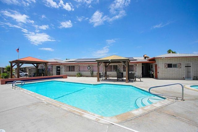 1506 Oak Drive 4, Vista, CA 92084