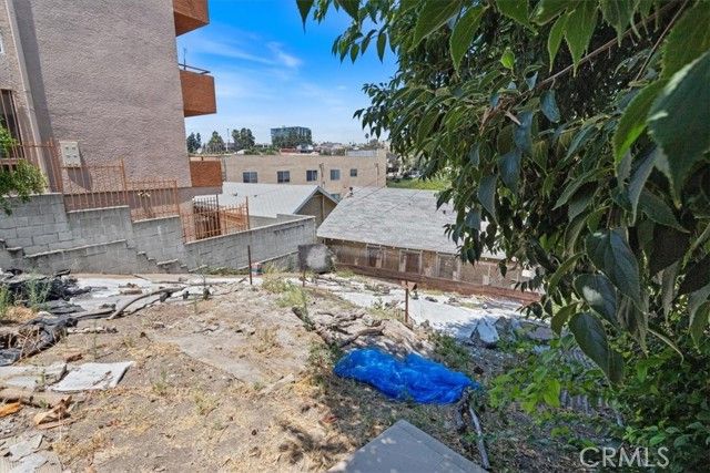 811 N Bunker Hill Avenue, Los Angeles, CA 90012