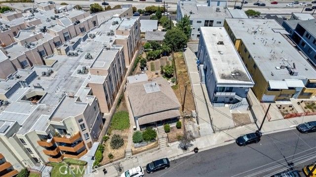 811 N Bunker Hill Avenue, Los Angeles, CA 90012