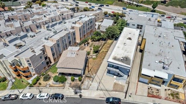 811 N Bunker Hill Avenue, Los Angeles, CA 90012