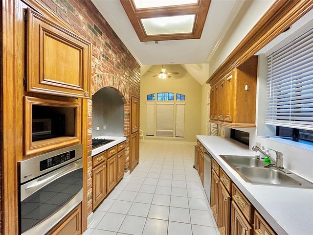 16306 Knightrider Drive, Spring, TX 77379