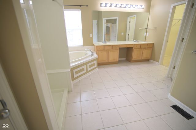 11833 Walker Lane, Fishers, IN 46037