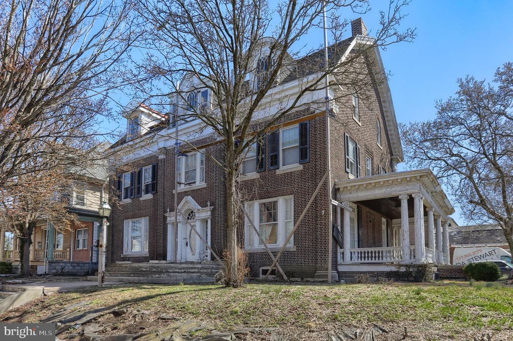 228 CUMBERLAND STREET, Lebanon, PA 17042