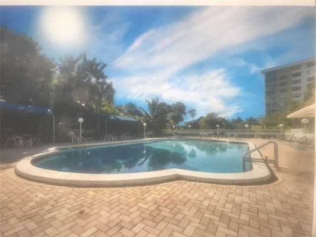 4350 Hillcrest Drive 704, Hollywood, FL 33021