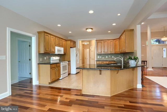 5127 JENNIFER CIR, Mechanicsburg, PA 17050