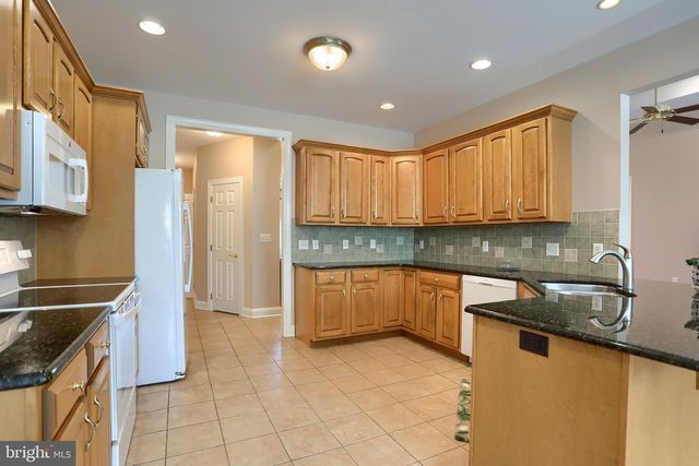 5127 JENNIFER CIR, Mechanicsburg, PA 17050