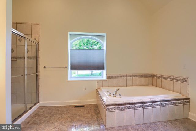 5127 JENNIFER CIR, Mechanicsburg, PA 17050
