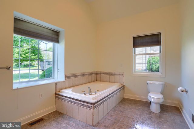 5127 JENNIFER CIR, Mechanicsburg, PA 17050