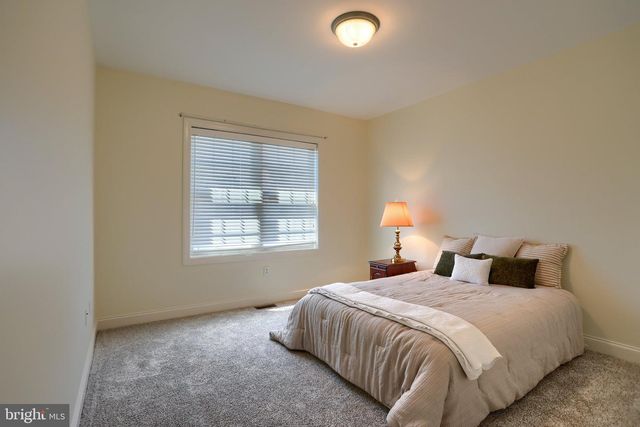 5127 JENNIFER CIR, Mechanicsburg, PA 17050