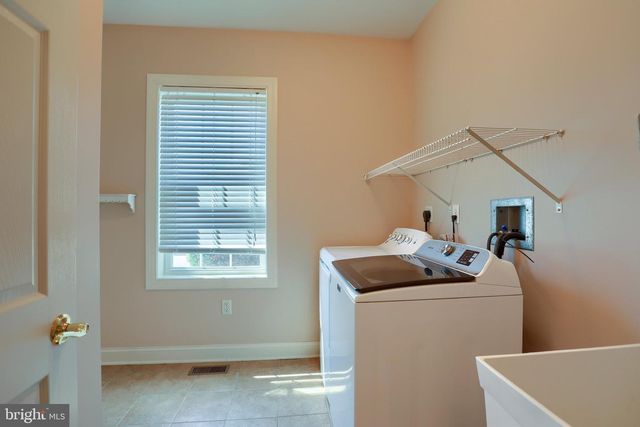 5127 JENNIFER CIR, Mechanicsburg, PA 17050