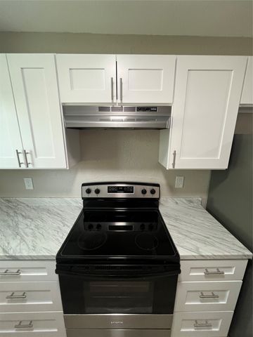 2017 Tolosa Drive, Dallas, TX 75228