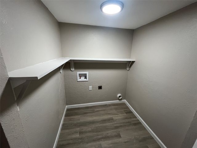 2017 Tolosa Drive, Dallas, TX 75228