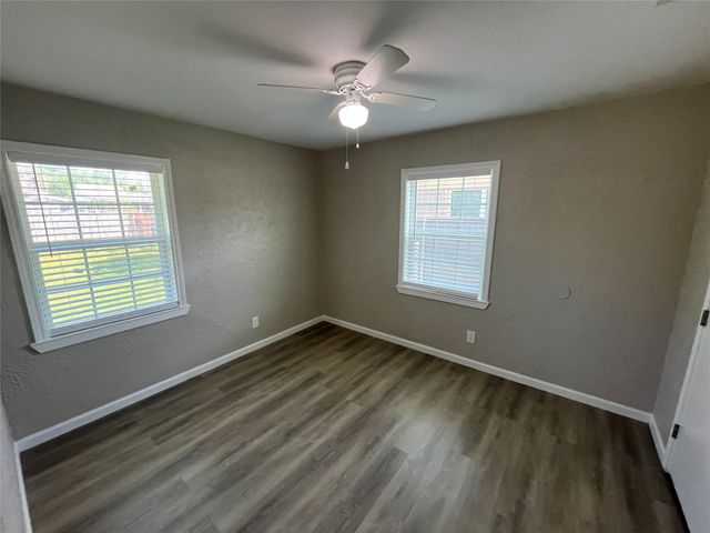 2017 Tolosa Drive, Dallas, TX 75228