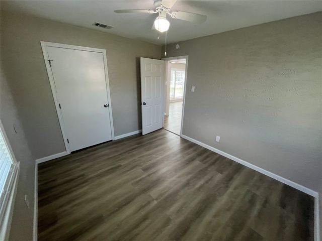 2017 Tolosa Drive, Dallas, TX 75228